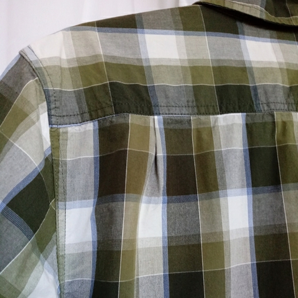 New w/Tags Carhartt Relaxed Fit Short Sleeve Plaid Button-Up Shirt - Small - Picture 3 of 8